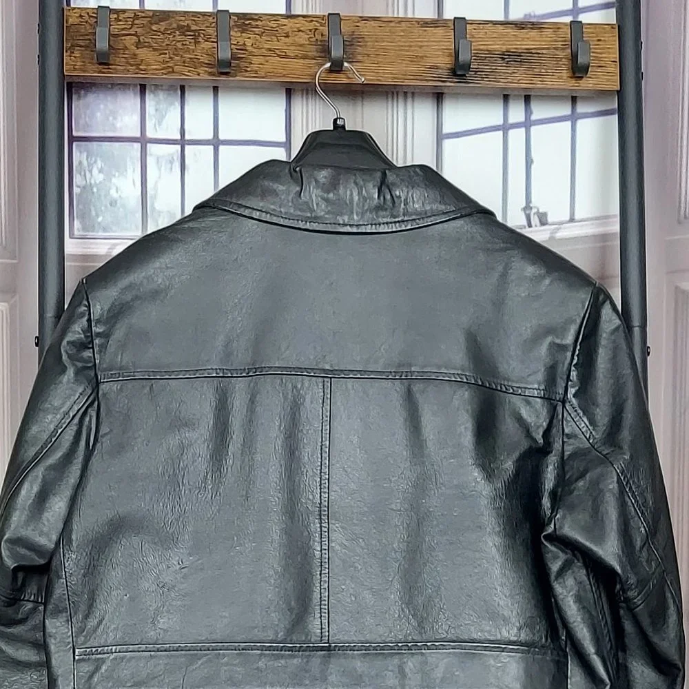 MEN'S GENUINE LEATHER BUTTON FRONT COAT BY OAKTON (M) - Picture 7 of 15
